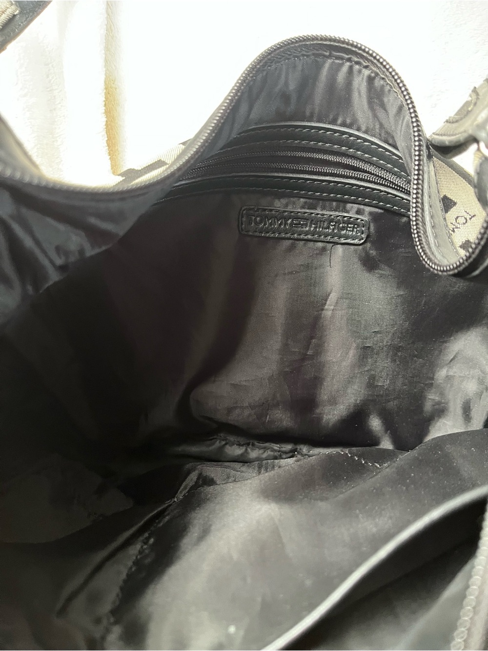 Tommy Hilfiger Beige and Black Monogram Shoulder Bag - Picture 8 of 9